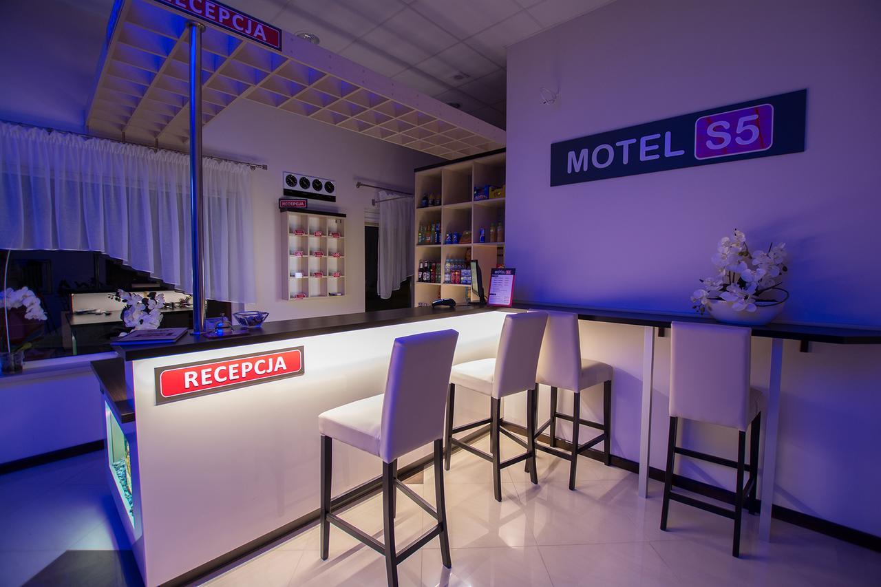 Motel S5 Zbrachlin Extérieur photo